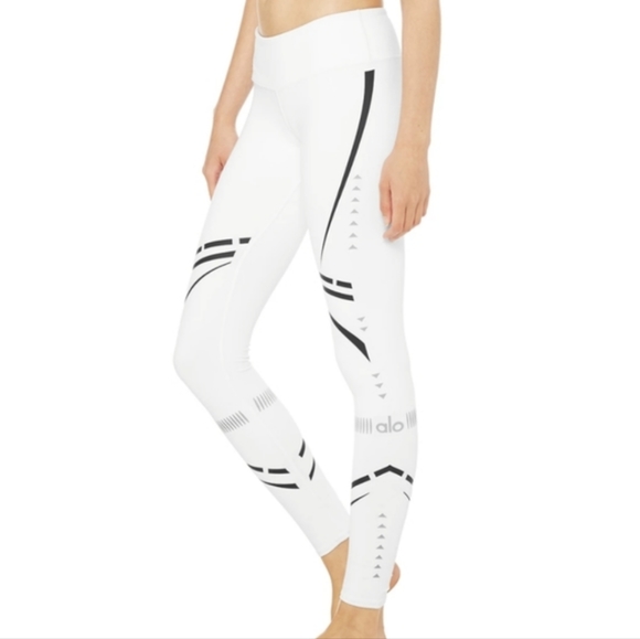 *NWT* Alo Yoga Airbrush Leggings, white/black - Picture 2 of 5